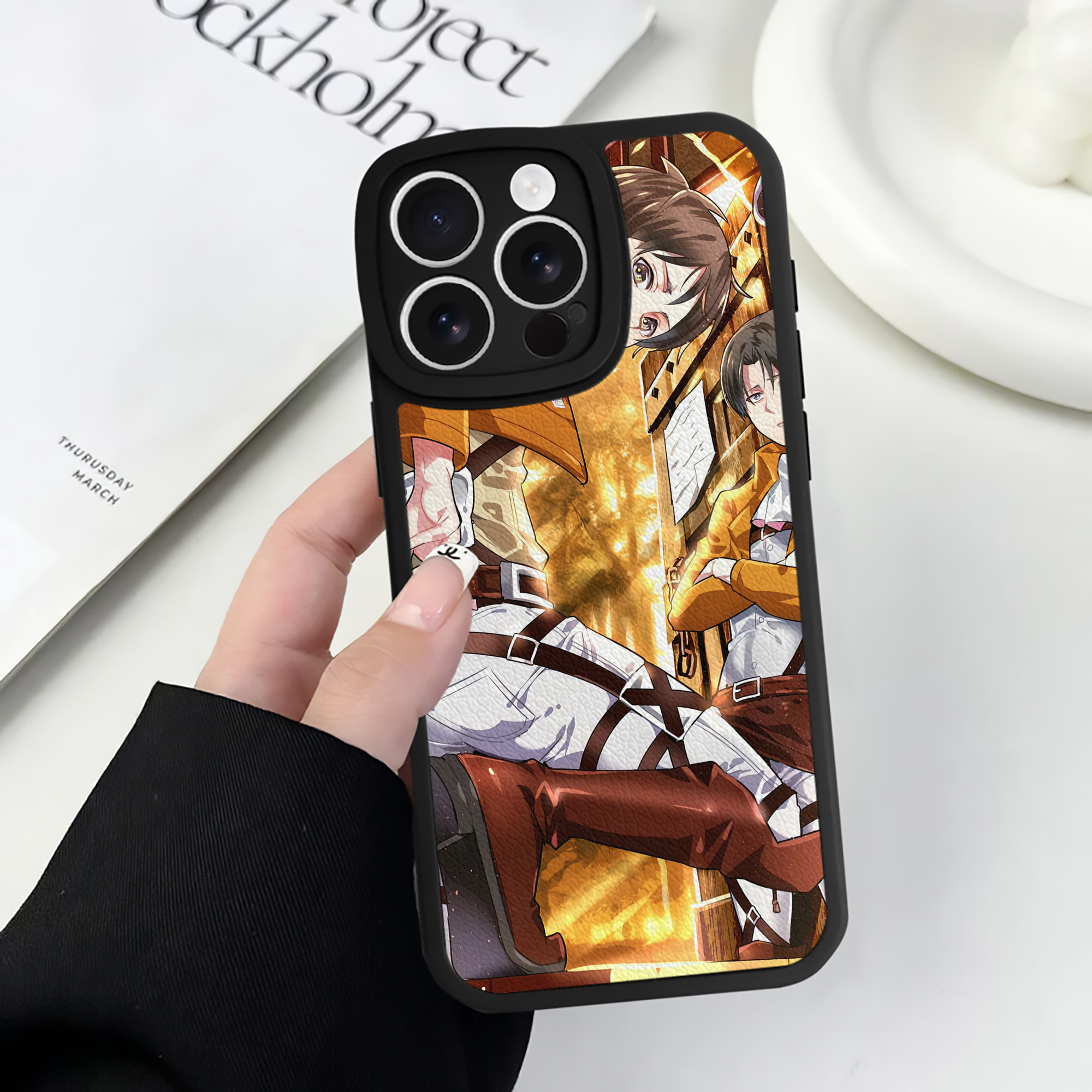 （画像用） 進撃の巨人 Attack on Titan 【iPhone 16シリーズ対応】シリコンスマホケース（レザー調） 材質：シリコン